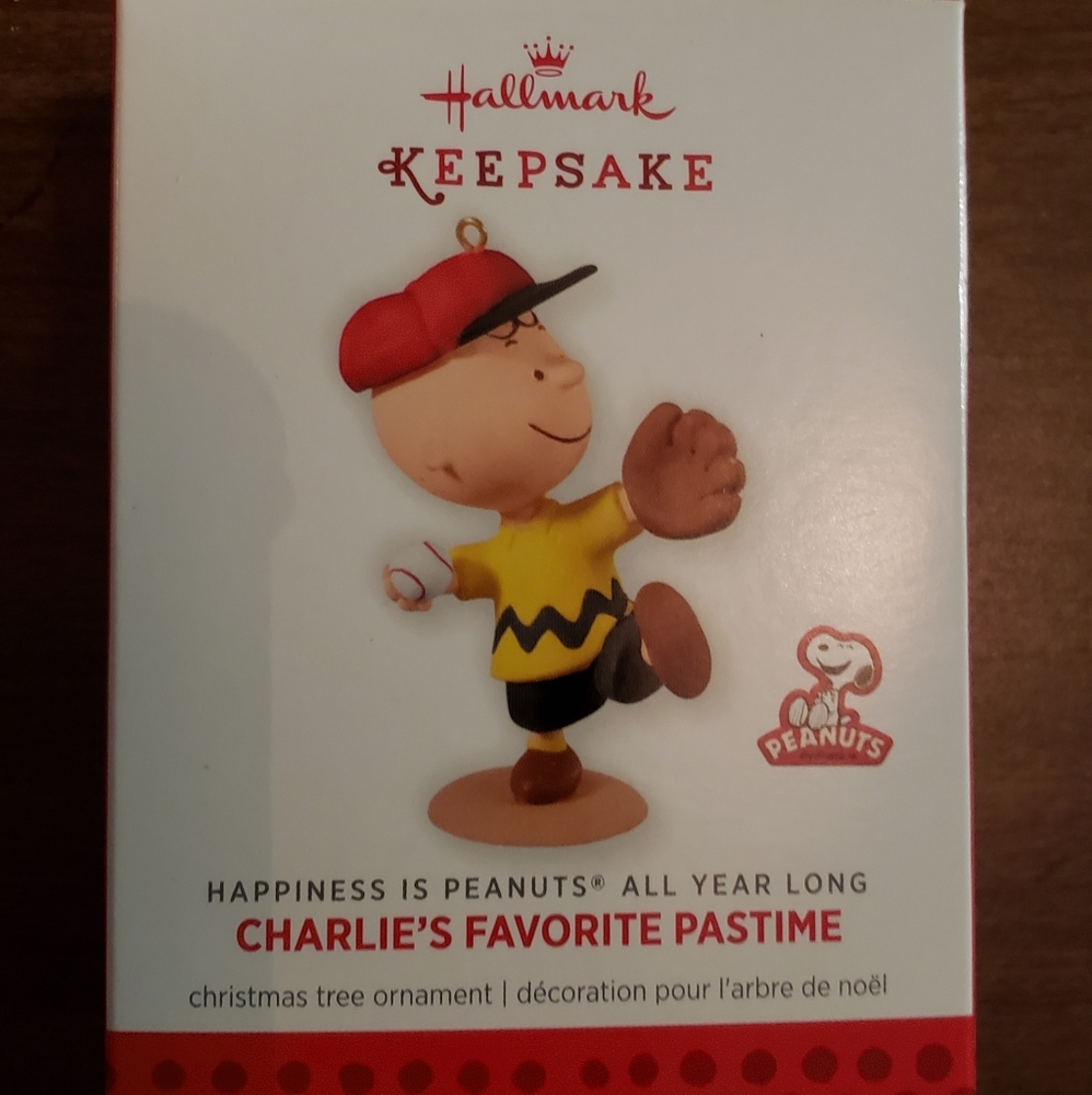 Hallmark Keepsake Christmas Peanuts Ornament